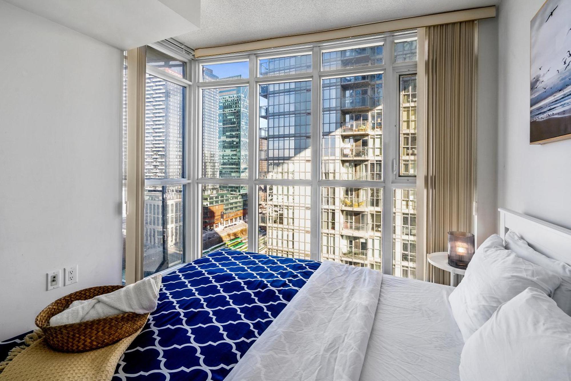 Exquisite Condos By Cn Tower With Parking Toronto Ngoại thất bức ảnh