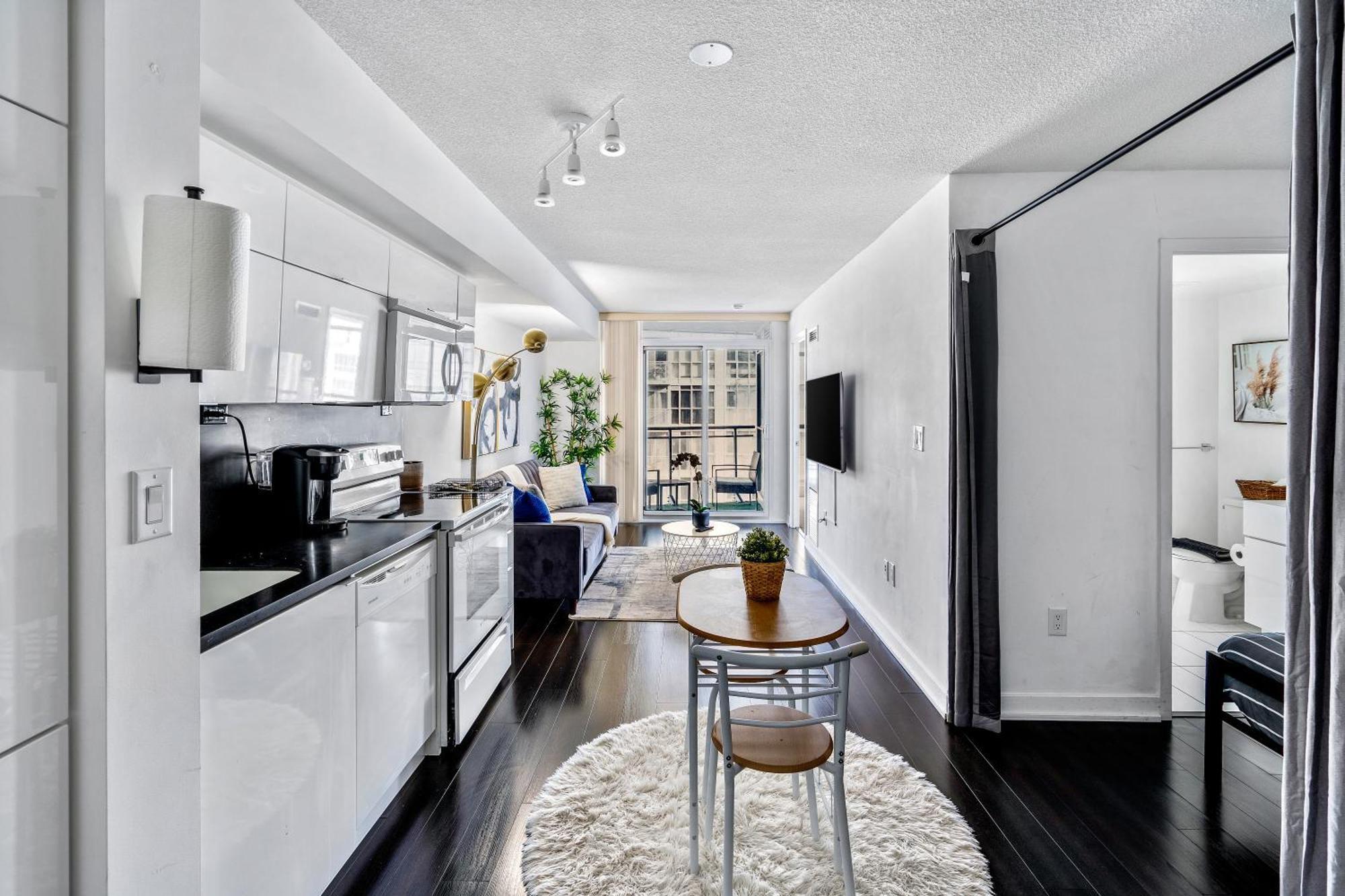 Exquisite Condos By Cn Tower With Parking Toronto Ngoại thất bức ảnh